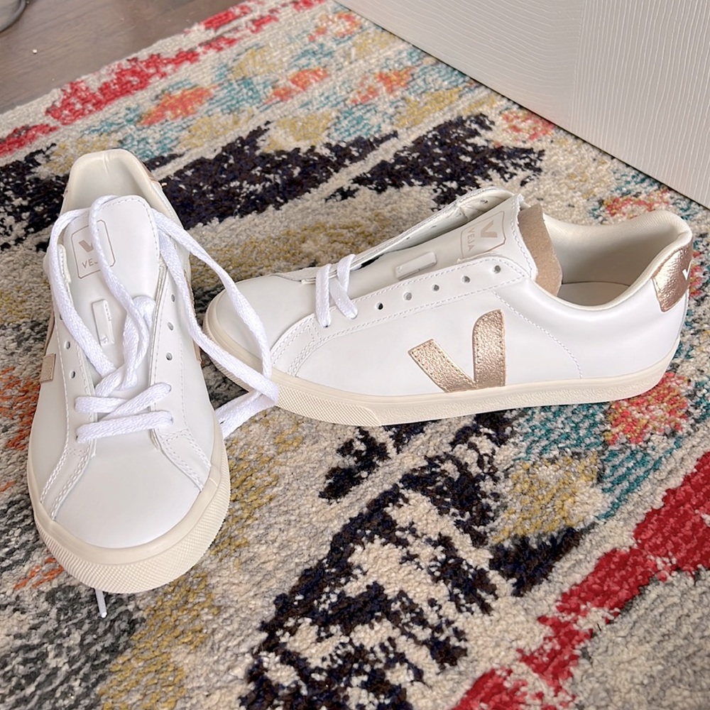 Brand New Veja Campo Sneaker